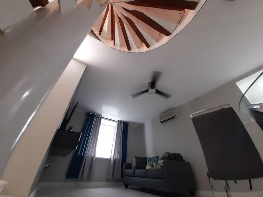 Modern Penthouse @ Sandcastles Ocho Rios Exterior photo